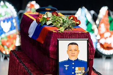 Оренбург простился с героями-летчиками